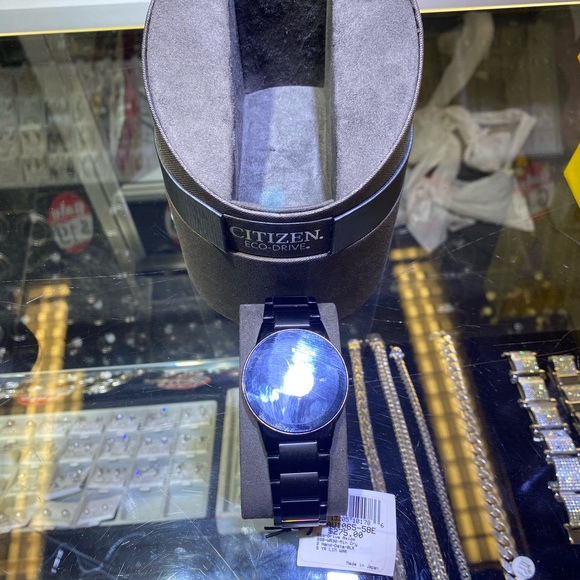 Watch - Picture 3 of 4